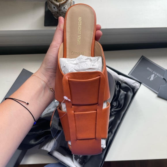 Anthony Veer Mia Mule - Picture 3 of 4